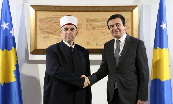 Tërnava’dan Başörtüsü İçin Kurti’ye Mektup