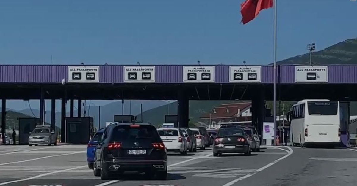 Seçim Günü Kosovalıların Bir Kısmı Arnavutluk Sahillerine Gitti