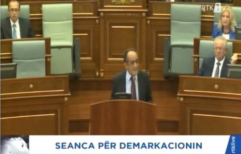 Kujtim Paçaku Meclis'te Kırgınlığını İfade Etti- Veseli ve Grabovci Romlardan Özür Diledi