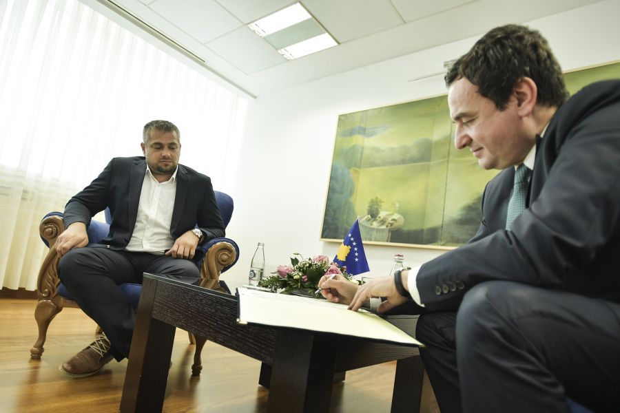 Kurti, Andin Hoti’yi Kendisine Sormadan mı Cumhurbaşkanı Adayı Önerdi?