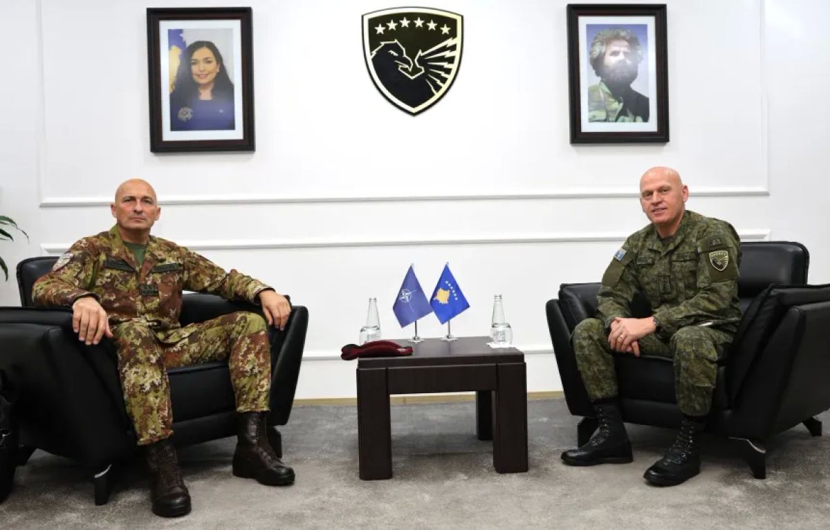 KGG Komutanı Jashari, Yeni KFOR Komutanı Vergori ile Görüştü