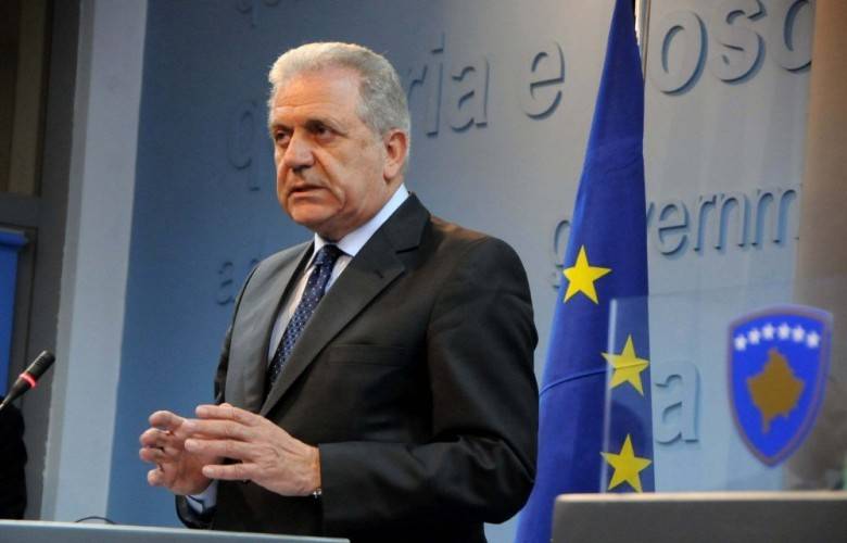 Avramopoulos: Vize Serbestisinde Son Engelleri de Aşın