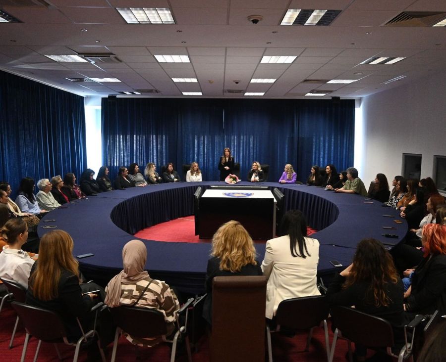 Haxhiu, Kadınları İşyerindeki Adaletsizlikleri Bildirmeye Teşvik Ediyor