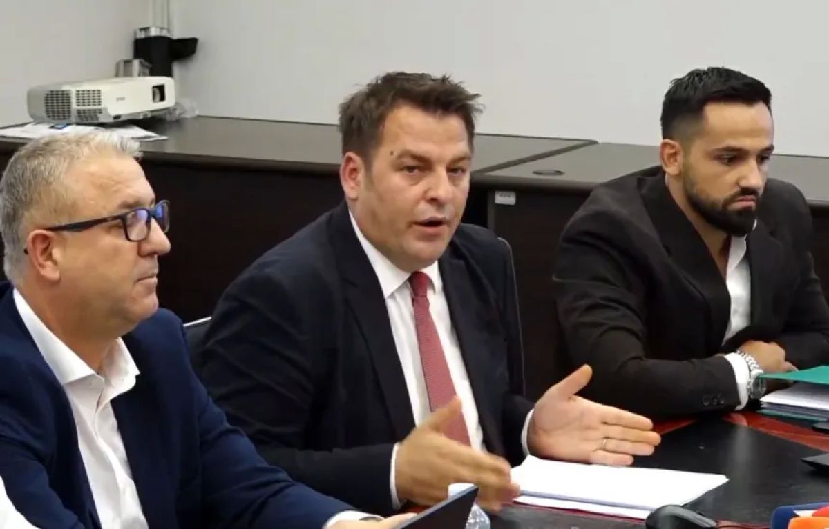 Muja'dan "Drini i Bardhë" ve Vita Süt Fabrikası'na Suçlama