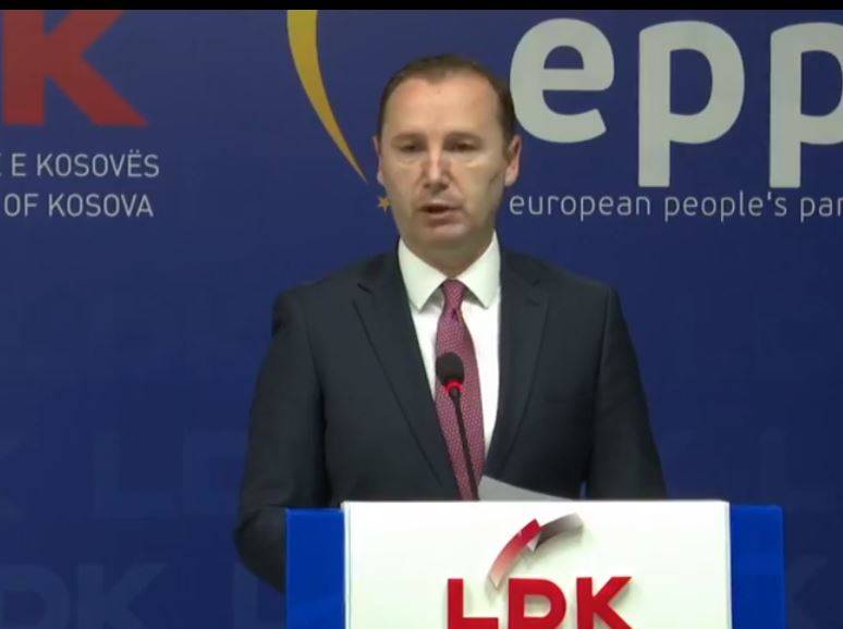 Doktorlara Ek Ödeme Devam Etmeli