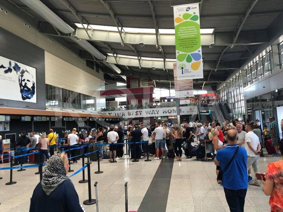 Priştine Havalimanı: Uçak Seferlerinde Gecikmeler ve İptaller Yok