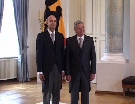 Büyükelçi Xhakaliu Almanya Başkanına İtimat Mektuplarını Teslim Etti