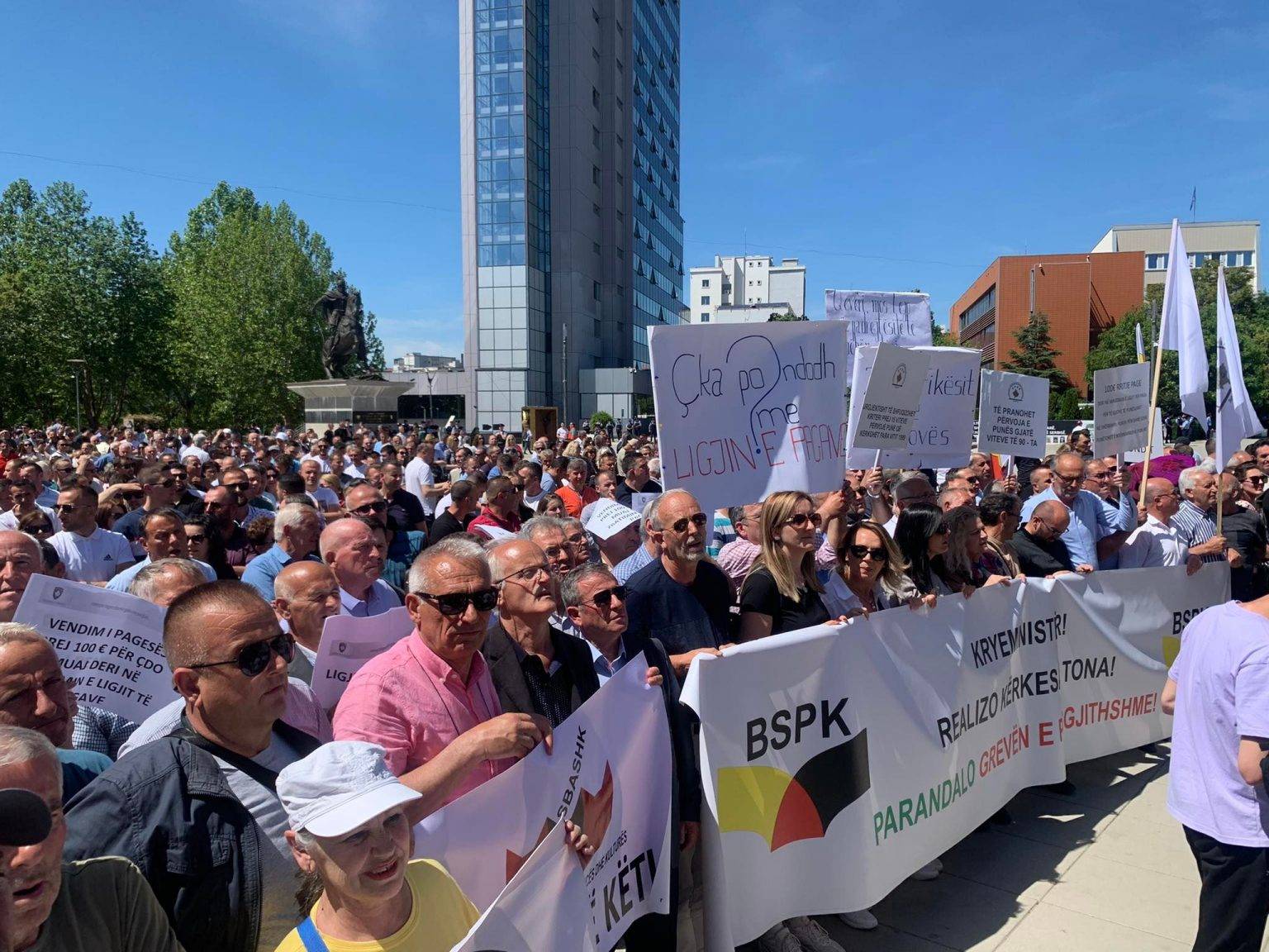Sendikacılar Dünkü Protestoda Taleplerini Açıkladı