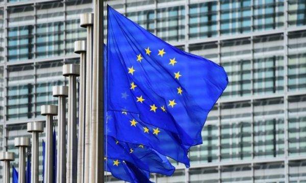 Brüksel’de Kosova Tarafı Lajçak ile Görüşmesini Tamamladı