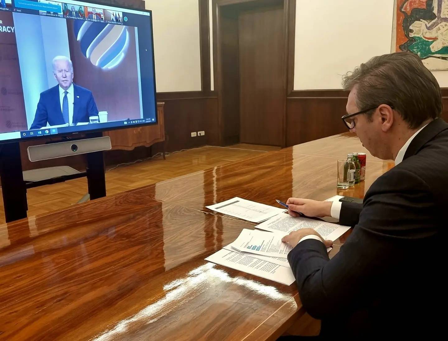 Vuçiç’i Tebrik Eden Biden Kosova’yı Tanımasını İstedi