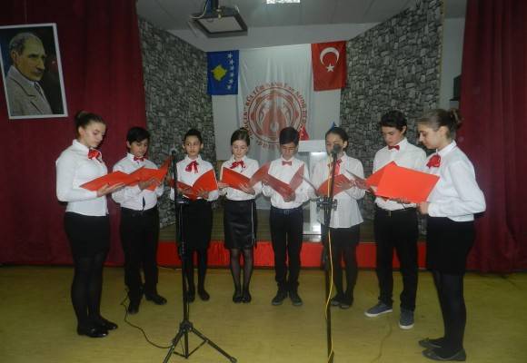 Atatürk Şiirler ve Türkülerle Anıldı