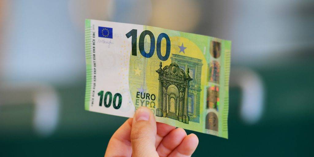 AAK, Her Vatandaşa 100 Euro Verilmesini İstiyor