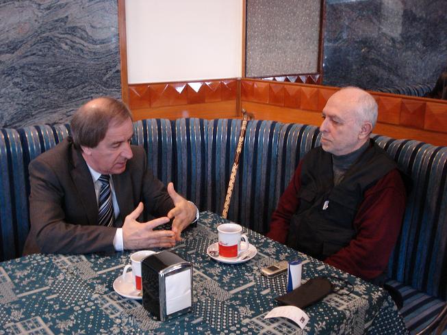 Avni Engüllü