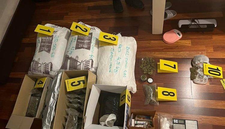 Priştine ve Prizren’de 17 Kg Uyuşturucu Ele Geçirildi, Dört Kişi Tutuklandı