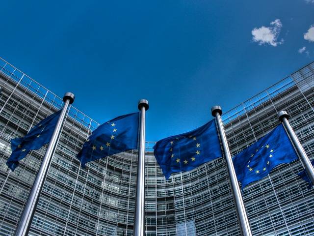 AB: Kosova ve Sırbistan Acilen Anlaşmaya Varmalı