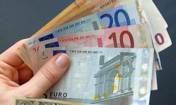 Diaspora 9 Ay Boyunca Kosova'ya 916 Milyon Euro Gönderdi