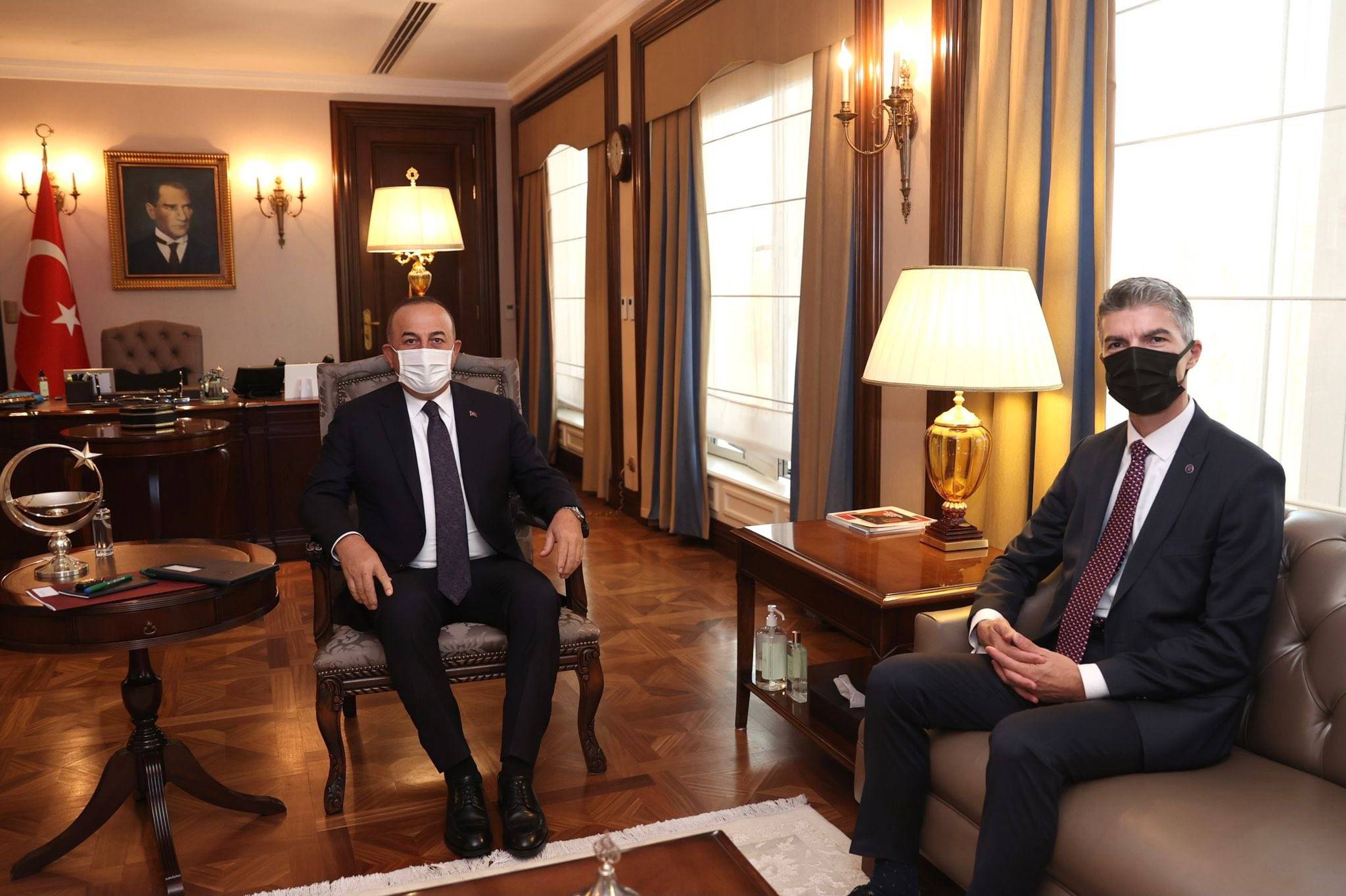 Çavuşoğlu, Kosova’nın Eski Büyükelçisine Katkıları İçin Teşekkür Etti