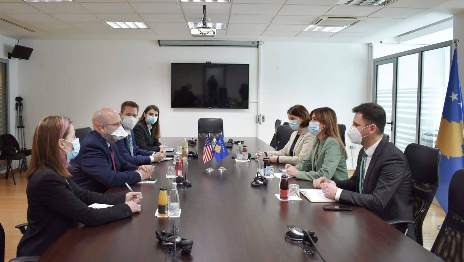 Hovenier ve Haxhiu Önemli Hukuk Konularını Görüştü