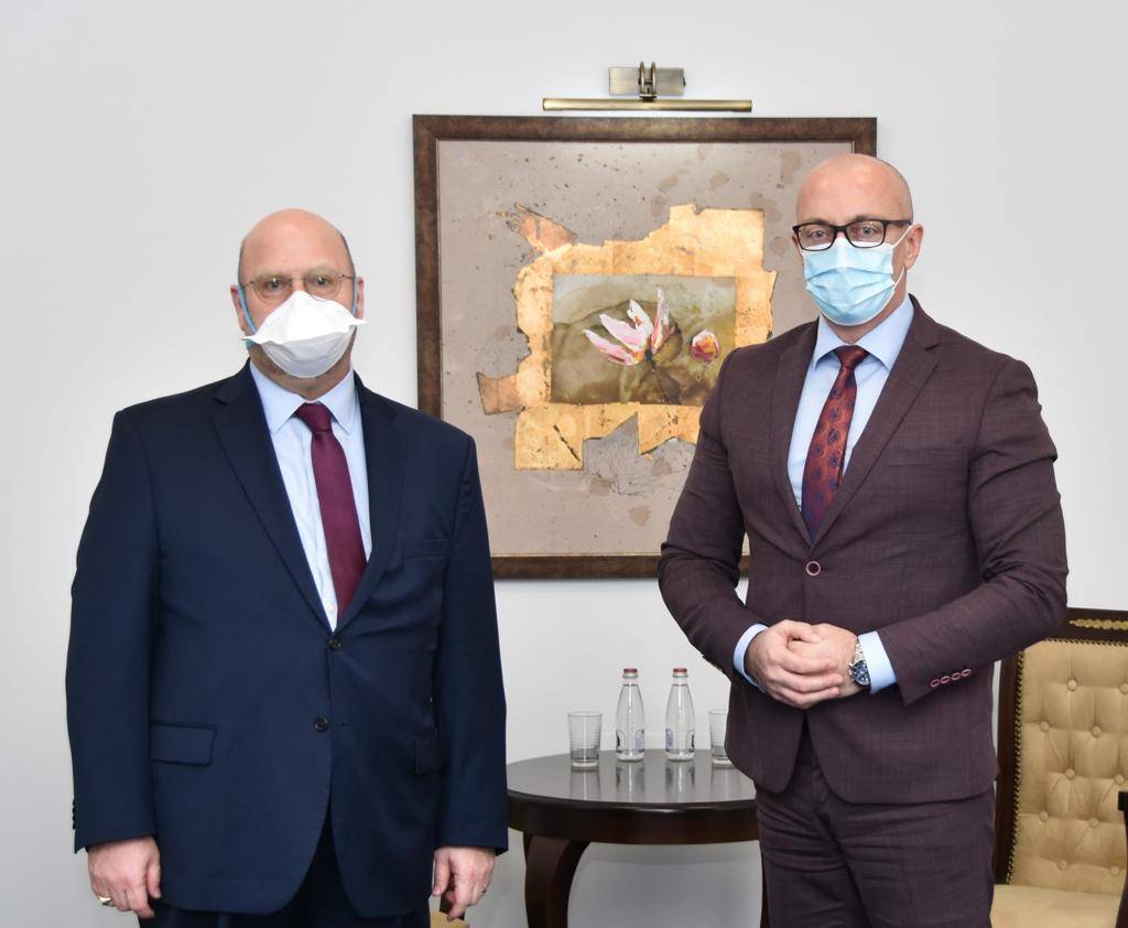 Hovenier: Düzenleme Brüksel Anlaşmasıyla Uyumlu