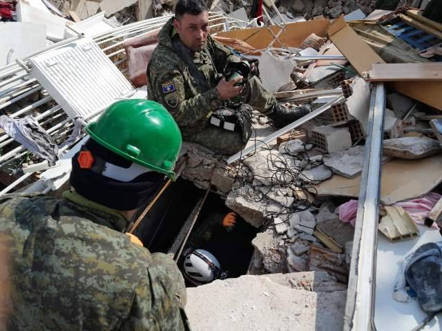 Szunyog, Türkiye'deki Deprem Sonrası Yardım İçin KGG'ye Övgüde Bulundu