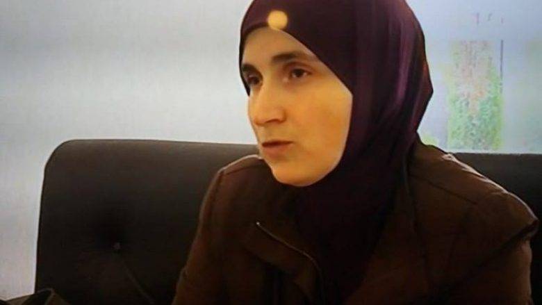 Kosova'da Başörtülü Öğretmenin Görev Yeri Değiştirildi