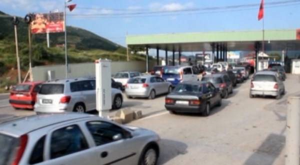 Sabah Saatlerinden Arnavutluk’a Gidişler Yoğun Devam Etti