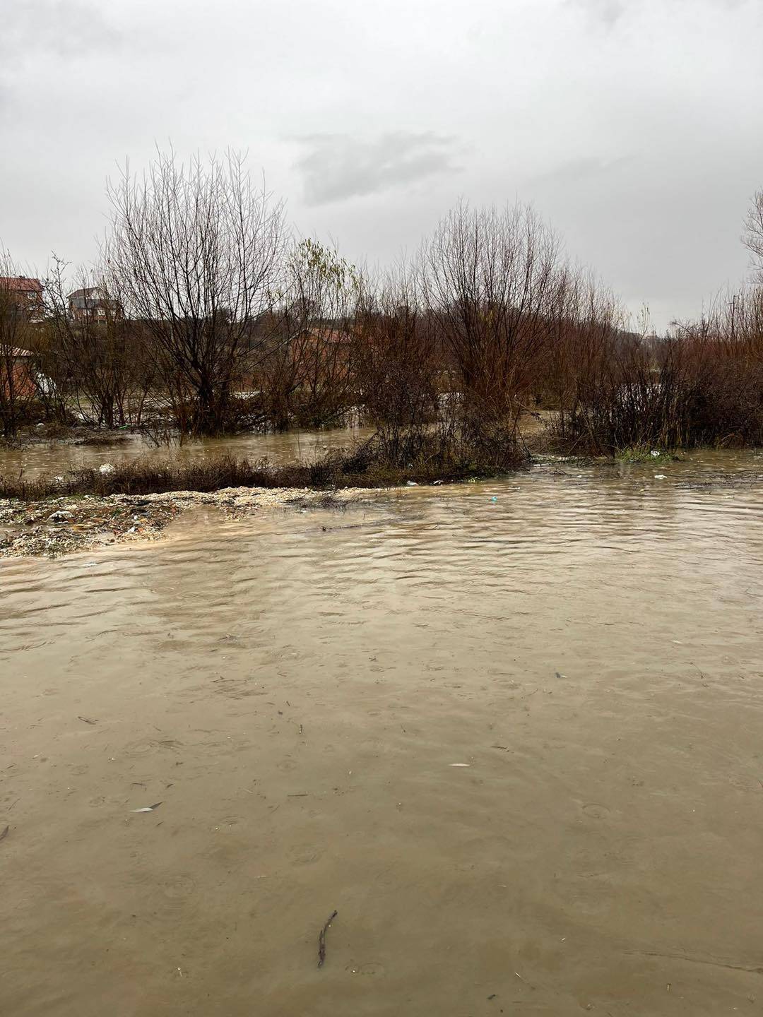 Poduyeva’nın Gllamnik Köyünde Taşkınlar Yaşandı