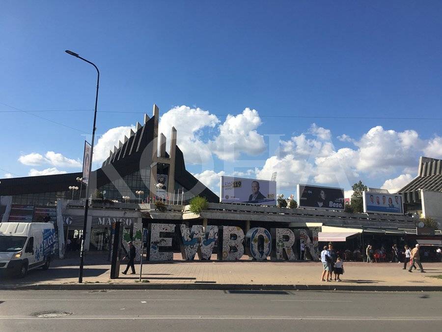 Seçim Posterleri Koruma Altında Objeleri de İşgal Etmiş Bulunuyor