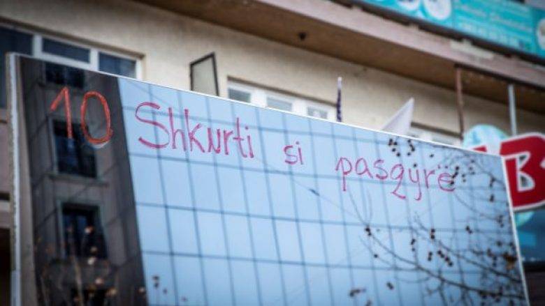 PSD’den Sembolik Eylem, Kurti’ye Ayna