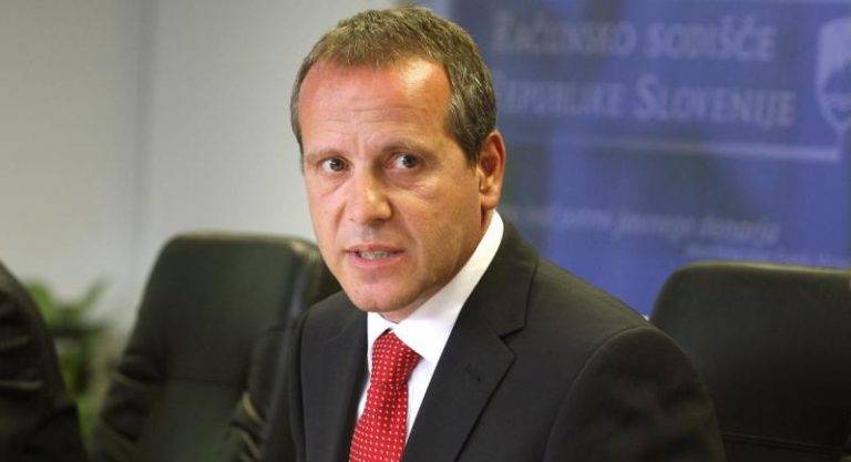 Şoltes, Kosovalıları Tebrik Etti