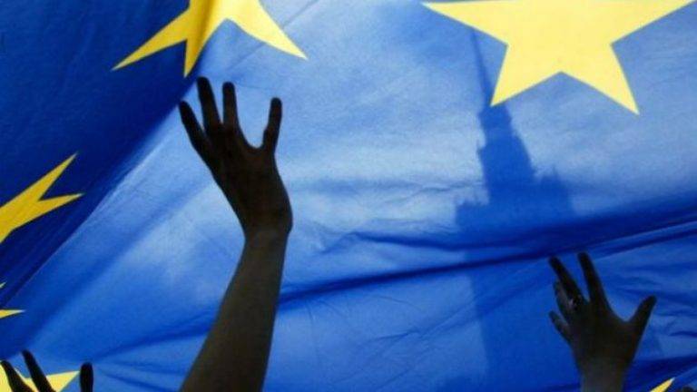 AB: Kosovalılara Vizelerin Kaldırılması Zamanıdır
