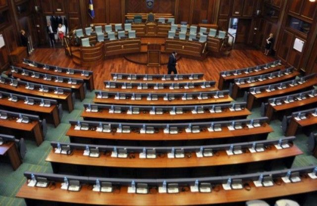 Kosova Meclisi Feshedildi