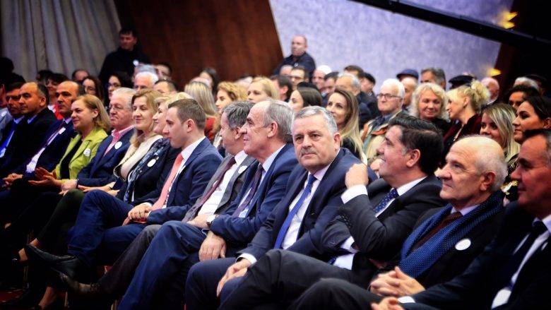 LDK’da Koltuk Yarışı