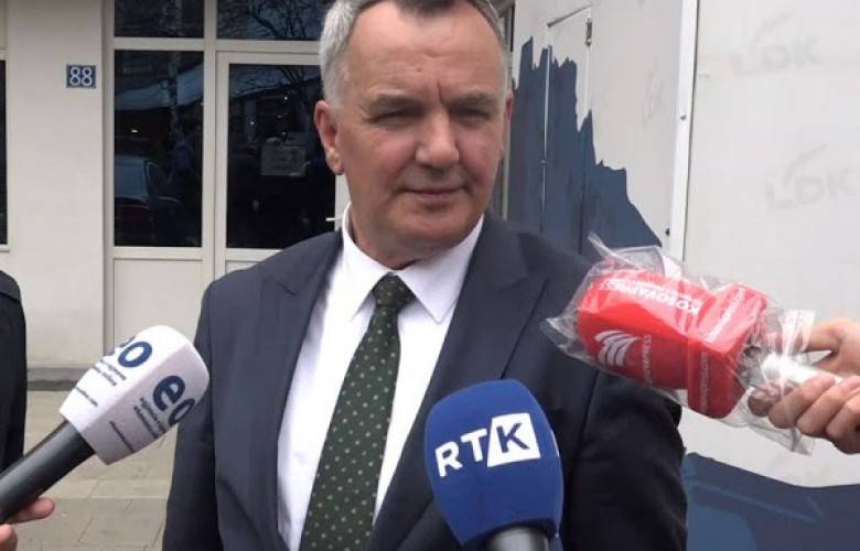 LDK Genel Başkanı Abdixhiku, Lipyan ve İpek Belediye Başkanları İle Görüştü