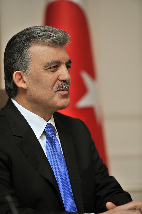 Irkçılık demokrasinin düşmanıdır'