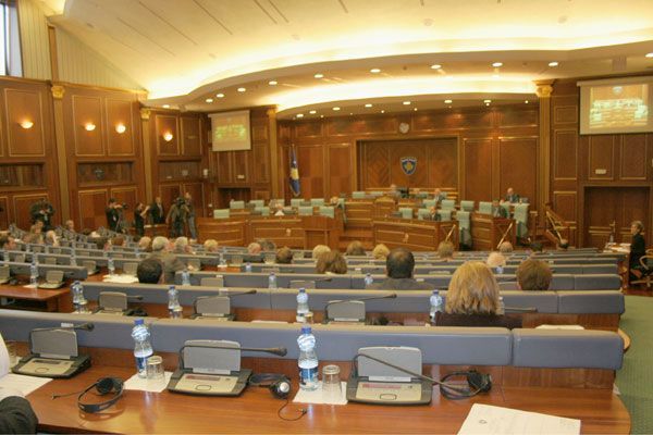 Kosova 2009'da 46 Milyon Avro Elektrik İthal Etti