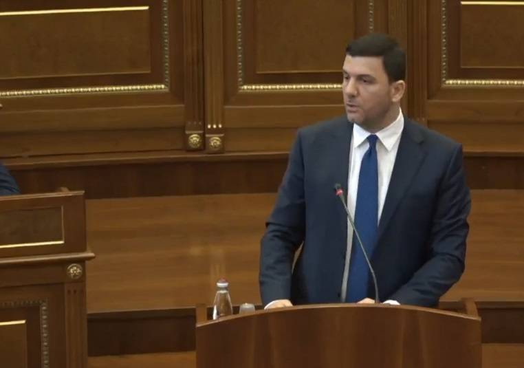 Hükümet, Maaşlar ve Asgari Ücretin Artmasında Hiçbir Şey Yapmadı
