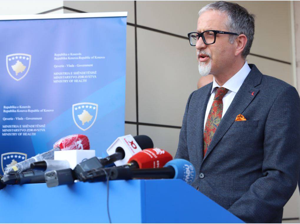 Zemaj, Bakan Görevini Arben Vitia’ya Teslim Etti