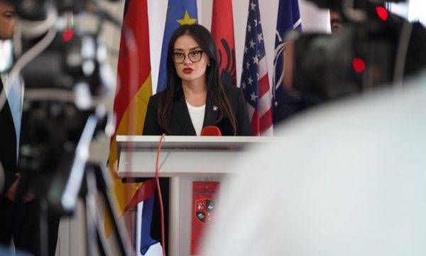 Vuçiç’in Açıklamaları Sonrası AB’ye Gönderme
