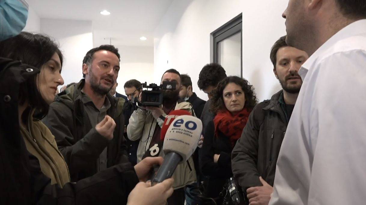 Molliqaj ve  ZRRE Yetkilisi Zejnullahu Arasında Sözlü Münakaşa
