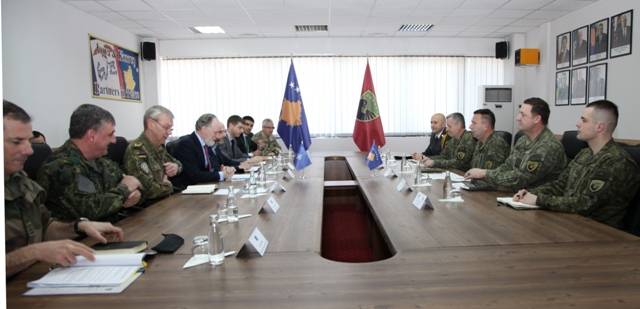 NATO Heyeti Kosova’da