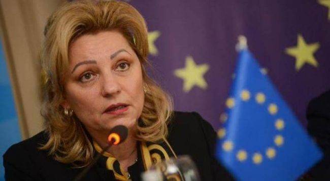 Hahn, Vergi İçin Net Mesajla Geliyor