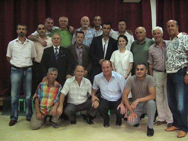 Hakan Şükür Priştine'de İftar Çadırında Hayranlarıyla Buluştu