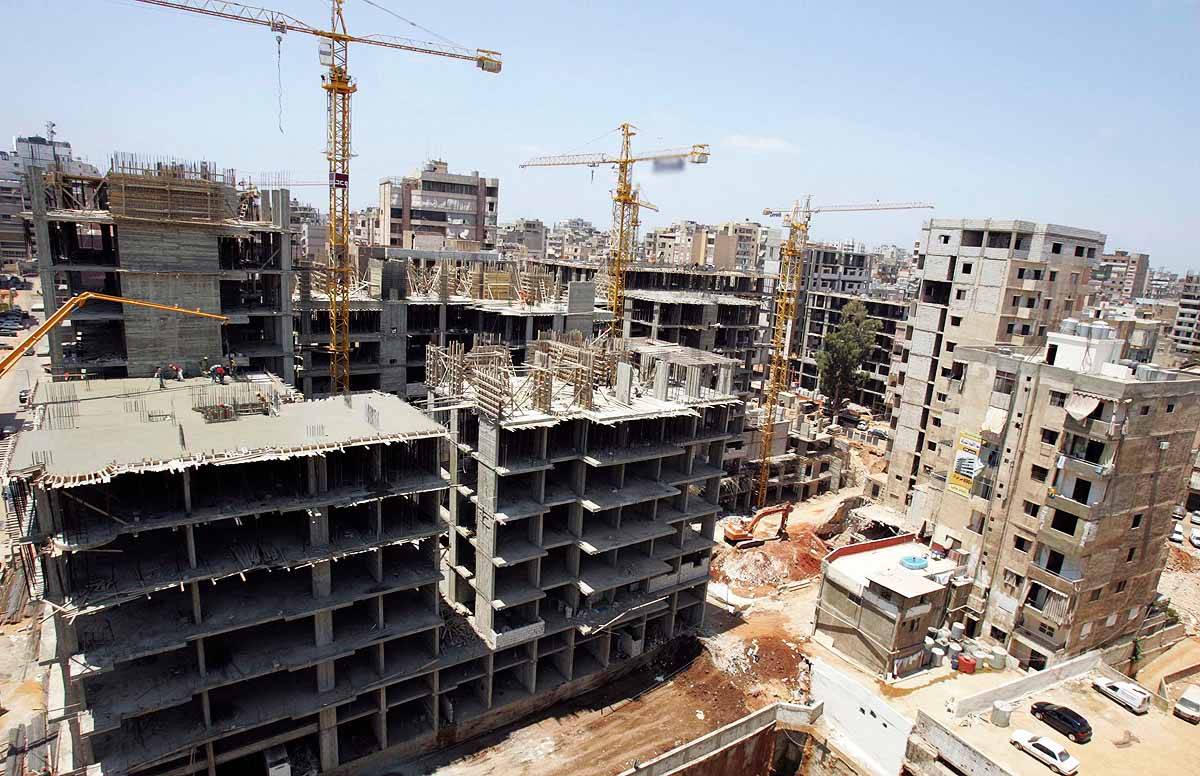 İnşaat İşçisi 6 Metre Yükseklikten Düştü