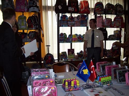 Priştine'de Uluslar arası Kırtasiye Fuarı