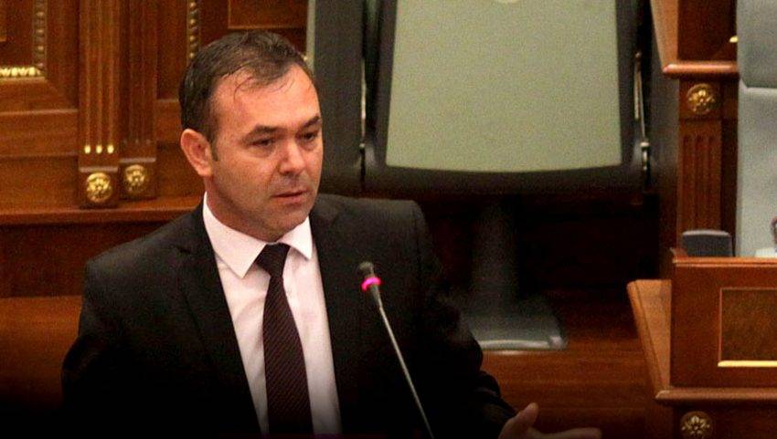 Hoti, Platformsuz, Gündemsiz, Ekipsiz  Brüksel’e Gitti
