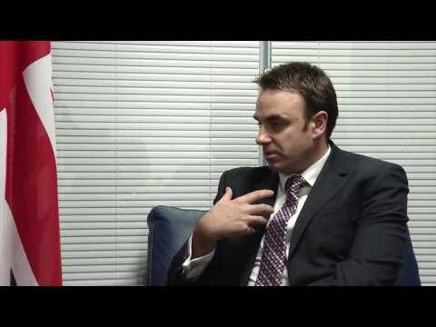 O'Conell: Kosova Topluluklar için Yeterince Yapmadı