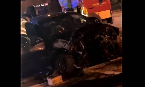 Priştine’de Ağır Trafik Kazası: 8 Yaralı