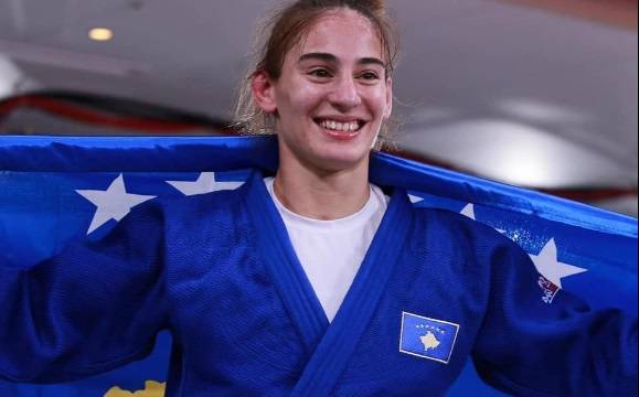 Nora Gjakova, Bu Kara Günümüzde Ülkemize Işık Tuttu