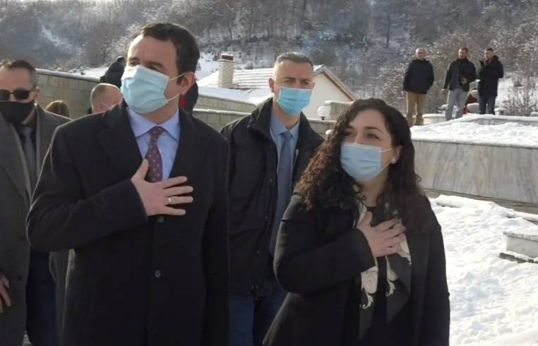Kurti ve Osmani Reçak’ta Saygı Duruşunda Bulundu